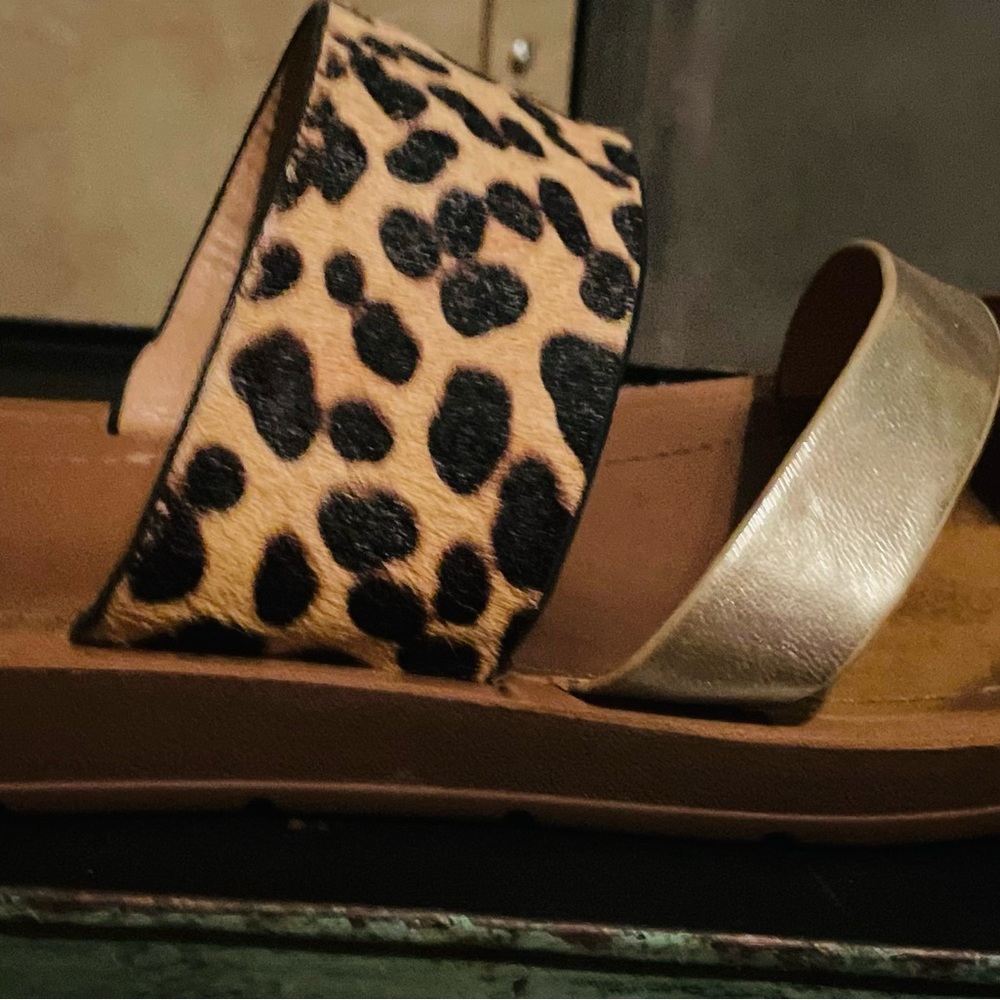 Sandals - Picture 2 of 6